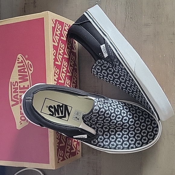 Vans Classic Slip On - Picture 1 of 7